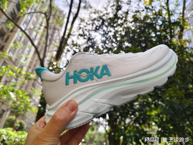 10：恰到好处的卓越跑鞋HOKA CLIFTON(图16)