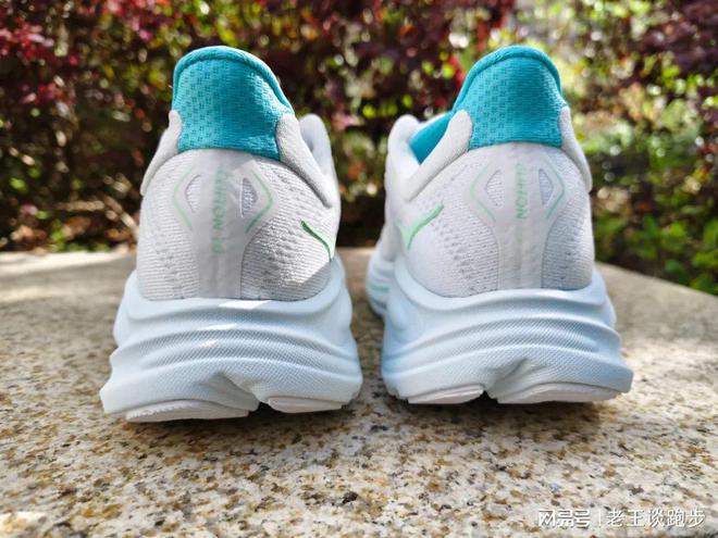 10：恰到好处的卓越跑鞋HOKA CLIFTON(图18)