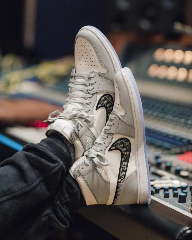 x AJ1」天价神鞋们还在偷偷涨价涨到5w一双！「LV x 耐克、迪奥(图29)