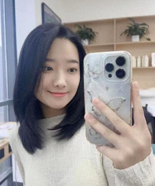 肤白貌美家中独女遗体惨不忍睹女子被蛇咬身亡照片曝光27岁(图10)
