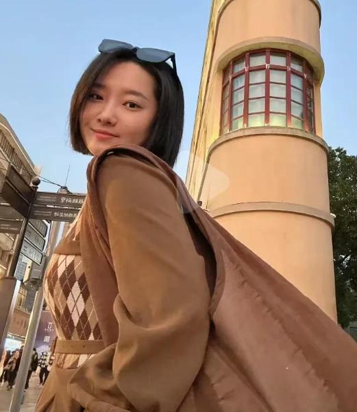 肤白貌美家中独女遗体惨不忍睹女子被蛇咬身亡照片曝光27岁(图14)