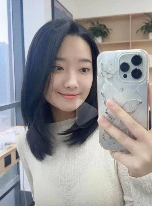 肤白貌美家中独女遗体惨不忍睹女子被蛇咬身亡照片曝光27岁(图16)